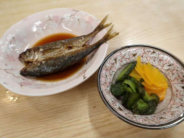 あじ南蛮漬け(200円)とつけもの(120円)