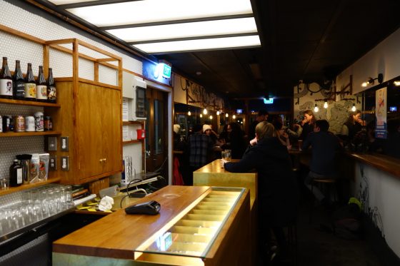 Garage Project Taproom カウンター