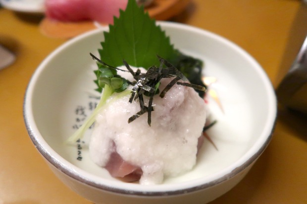 マグロ山かけ(350円)