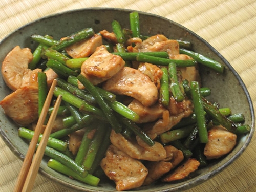 にんにくの芽と鶏肉の炒め物 にんにくの芽と鶏肉の炒め物