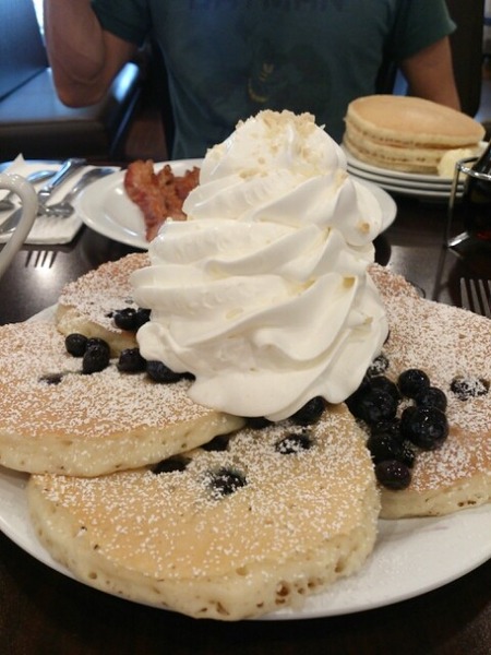 ブルーベリーパンケーキ