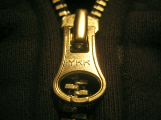 YKK