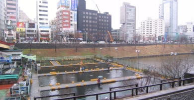 市谷釣堀(小