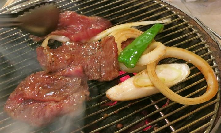 おやっさんが焼いてます