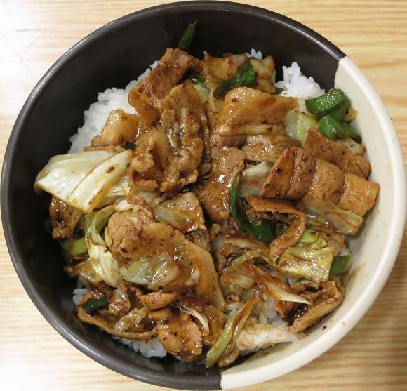 回鍋肉丼アップ