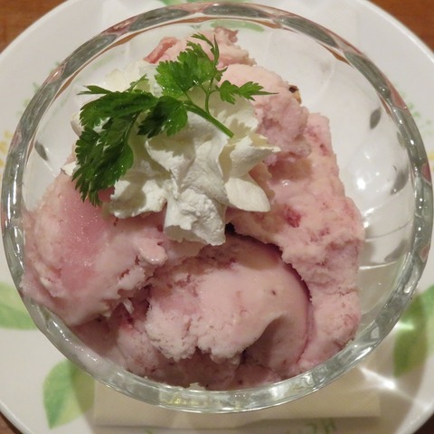 ストロベリーアイス(クレソン)380