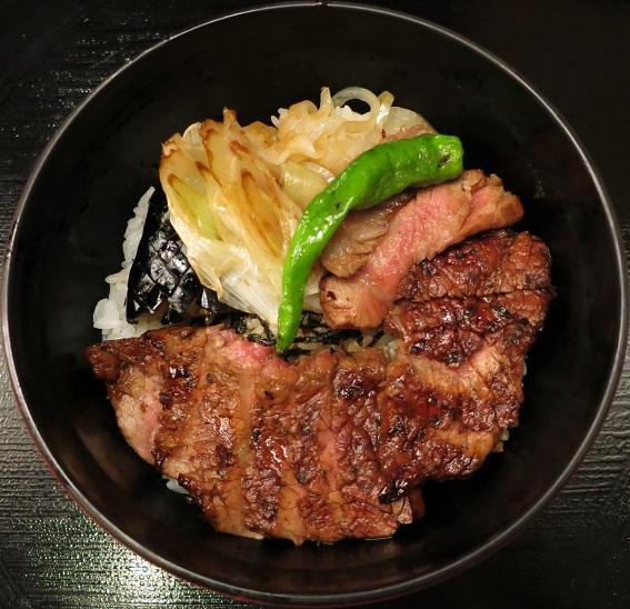 ステーキ丼アップ