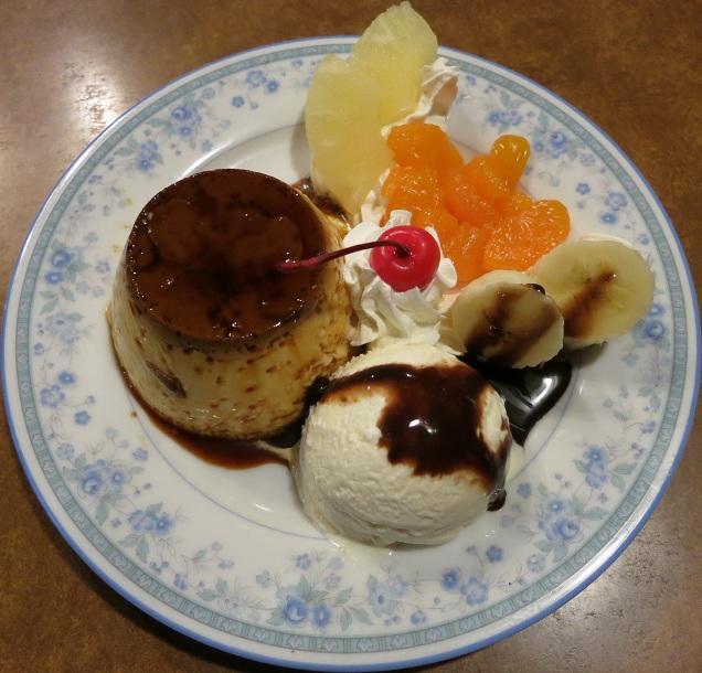 プリンアラモード700円