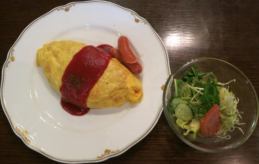 サラダとコーヒー又はオレンジジュース付