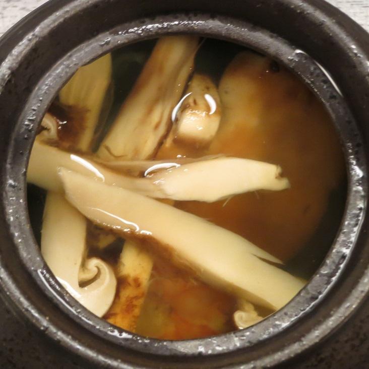 松茸土瓶蒸し