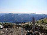 山頂から燧遠望
