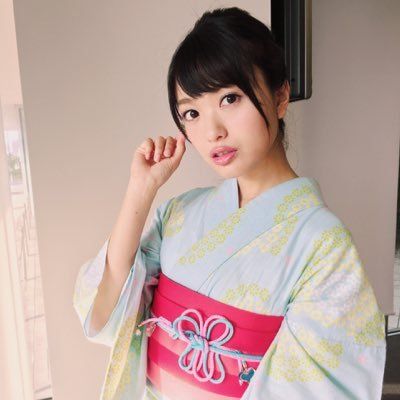 北原里英