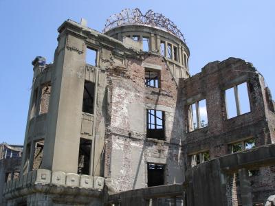 第二次大戦で日本と戦争をしなかった国はアメリカ、ドイツ、オーストラリア、ソ連のうちどれ？