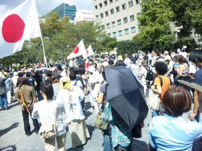 東電にデモしないのはどうして？　美しい日本に放射能が降り注ぐより、テレビや反韓流のが大切か？