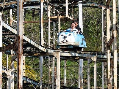 【画像あり】世にもシュールな遊園地　北朝鮮の遊園地がヤバイ