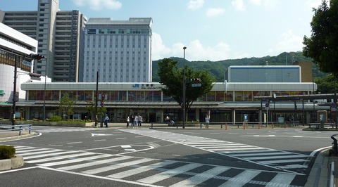 JR_West_Otsu_Station_Main_Gate_4