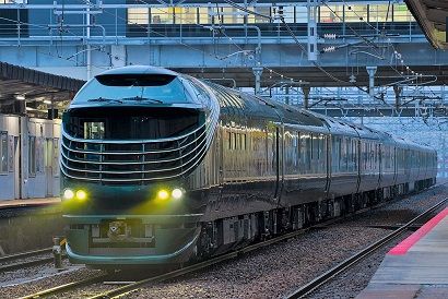 Twilight_Express_Mizukaze_test_run_Saijo_Station_20170408