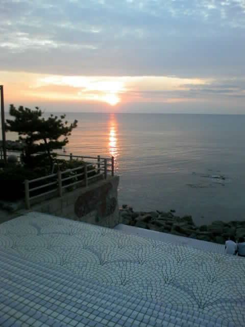 Sunset_at_Sasagawanagare_in_Niigata_prefecture_in_Japan