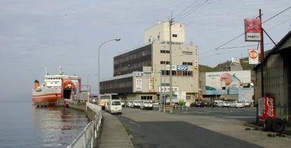 Yawatahama-port-2002-04