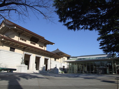 1280px-Yasukuni_Yusyukan_2