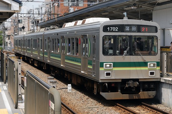 52751