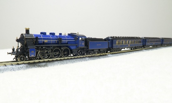 5618