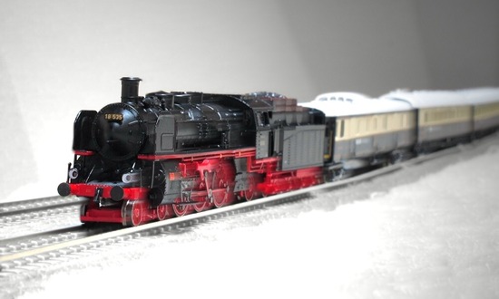 0437