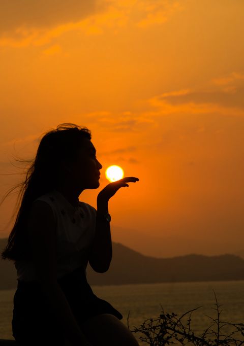 夕日をつかむ