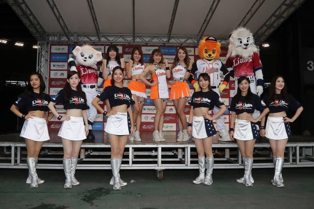 Uni-Lions & Blue Legends 01