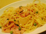イル・バーカロ グリンピースとハムのパスタ