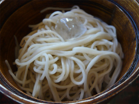 梢 お蕎麦アップ