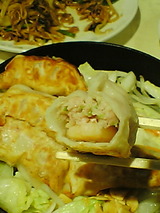 大龍 鉄鍋餃子アップ