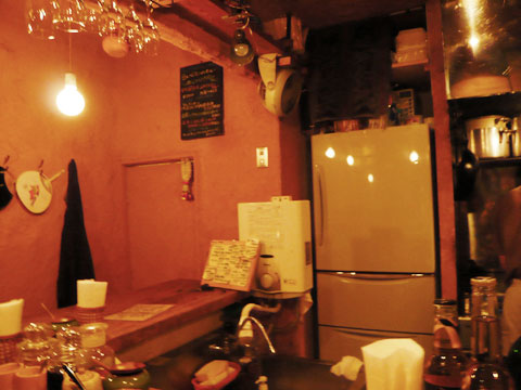 タイフーン カレーバー 店内