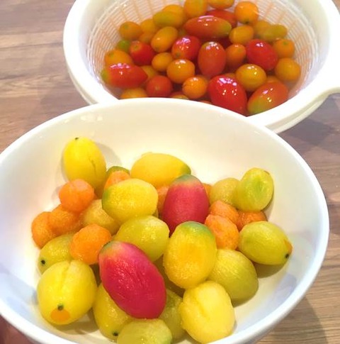 冷凍ミニトマトの湯むき
