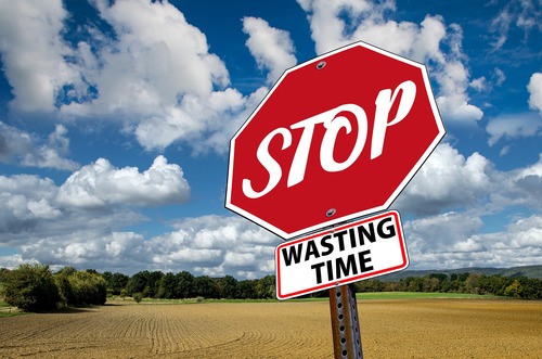 stop-3089945_1920