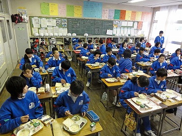 1年生給食 (18)