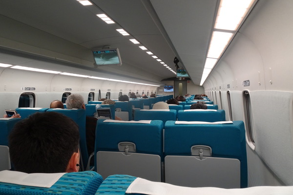リニア 車内2