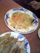 W餃子と五目焼きそば