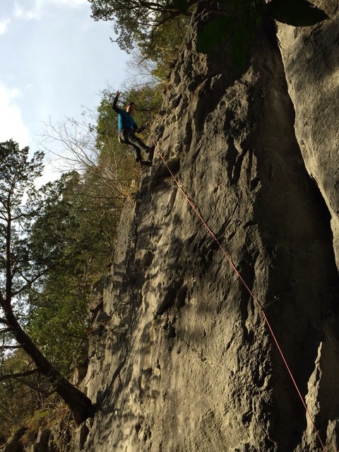 2015-12-05-18-33-57