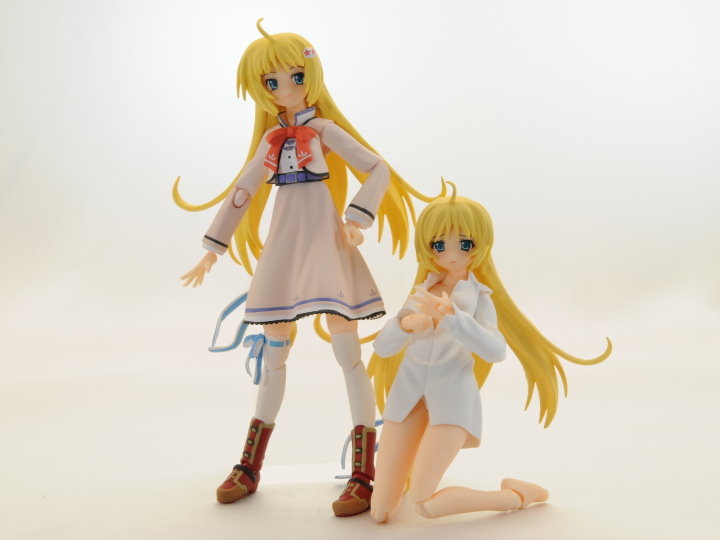 【即発送可能】 神楽 figma 亜矢（制服ver） 自由な色で広げたい : コミック・アニメ