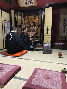御文を読みます