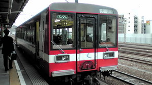 F1000037