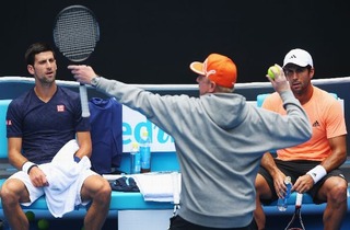 ジョコビッチ　ベルダスコ　ベッカー　サーブ