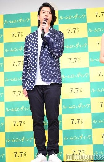 2018y06m11d_213233151