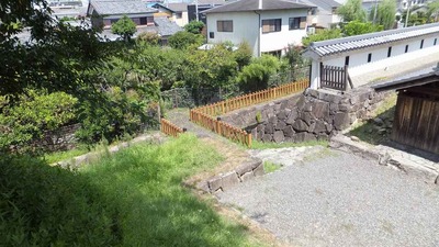 勝龍寺城北門