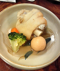 琉球料理と琉球舞踊 四つ竹@国際通り店 てびち