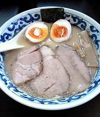 九段 斑鳩 特製らー麺(880円)