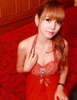 Bee01-250x323