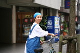 自転車で市場へ