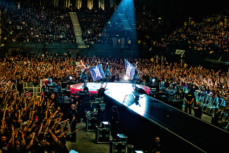 BABYMETAL-Wembly-Arena-2016-2